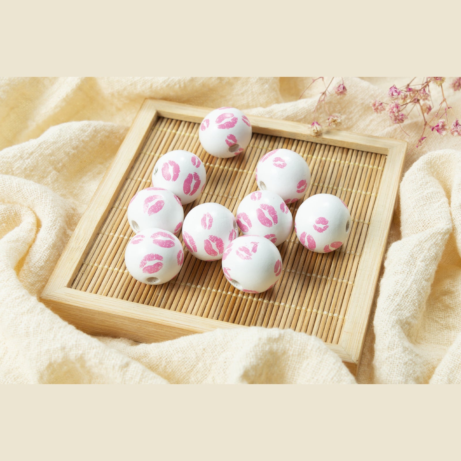 Venta al por mayor 20PCS 20MM Cuentas de madera con impresión de labios